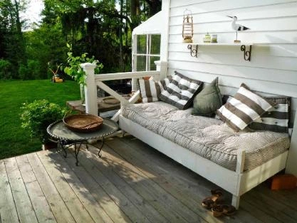 Как выбрать садовую мебель: советы и правила ухода