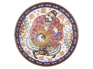 Ляган "Мужчина, играющий на домбре"