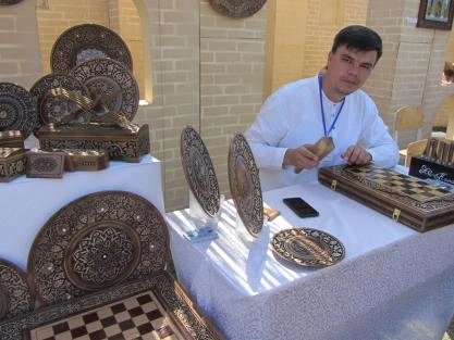 Резьба по дереву: деревянное "кружево" из Узбекистана