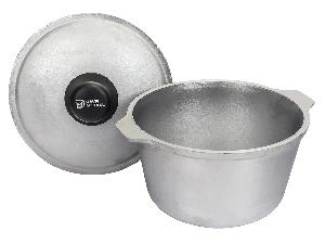 Котел алюминиевый с крышкой 2 л (овальное дно) 