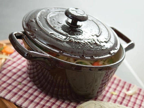 Кастрюля чугунная с крышкой BergHOFF Moon, 2.4 л
