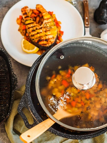 Кастрюля 4 л с антипригарным покрытием со стеклянной крышкой, Kukmara (Темный мрамор), кмт42а