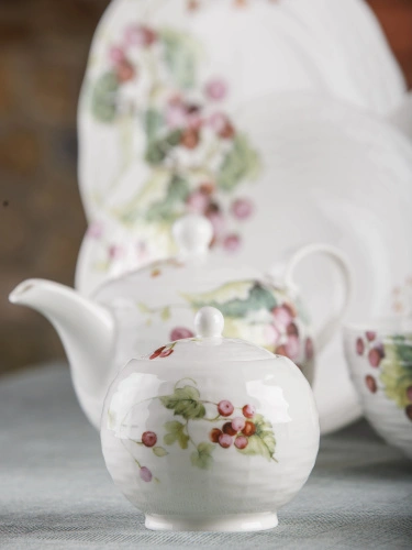 Чайный набор Wild berries Line: чайник 700 мл, сахарница 300 мл, Plover