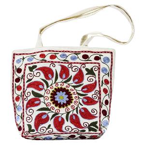 Сумка с вышивкой
