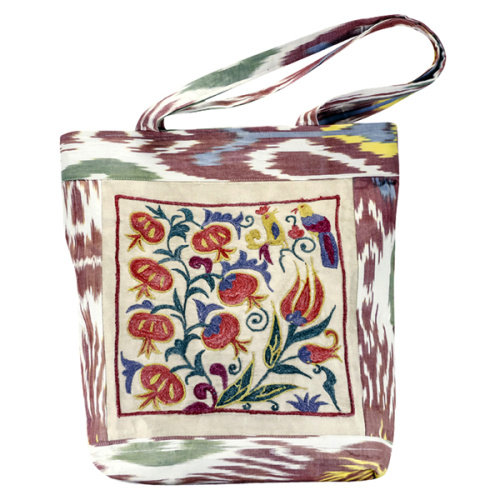Сумка из адраса с вышивкой 