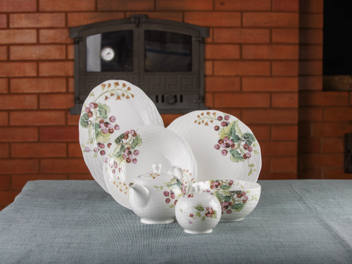 Тарелка керамическая Wild berries Line, PLOVER, 22 см Тарелка керамическая Wild berries Line, PLOVER, 22 см