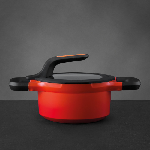Кастрюля с крышкой 16см Gem red