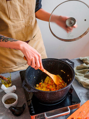 Кастрюля 3 л с антипригарным покрытием со стеклянной крышкой, Kukmara (Темный мрамор), кмт32а