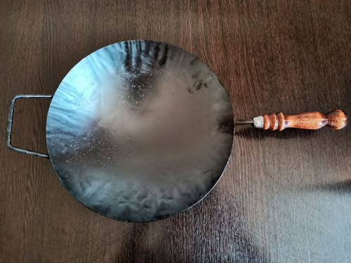 Сковорода-вок вороненая с крышкой "Стальные решения", 31,5 см